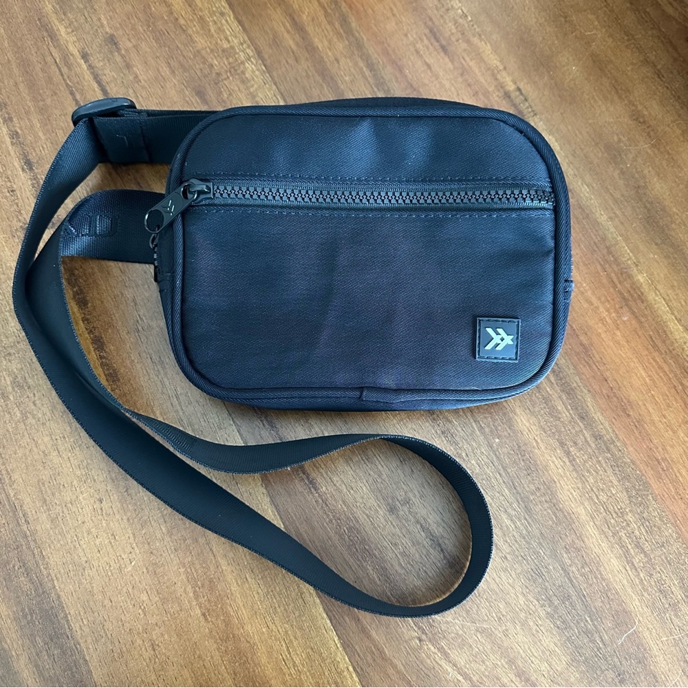 Thread® | Black Belt Bag